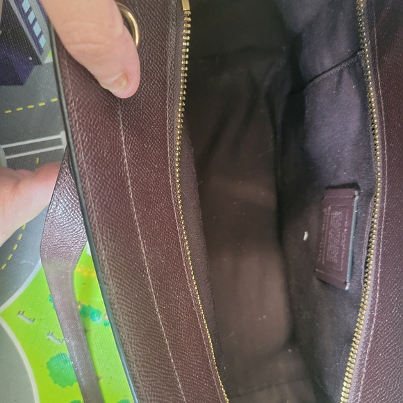 Coach maroon bag and wallet set - Picture 3 of 9